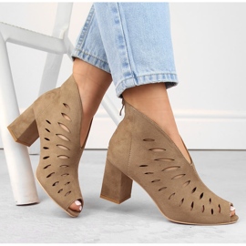 Botines de mujer calados de ante capuchino Potocki LE20318 marrón 4