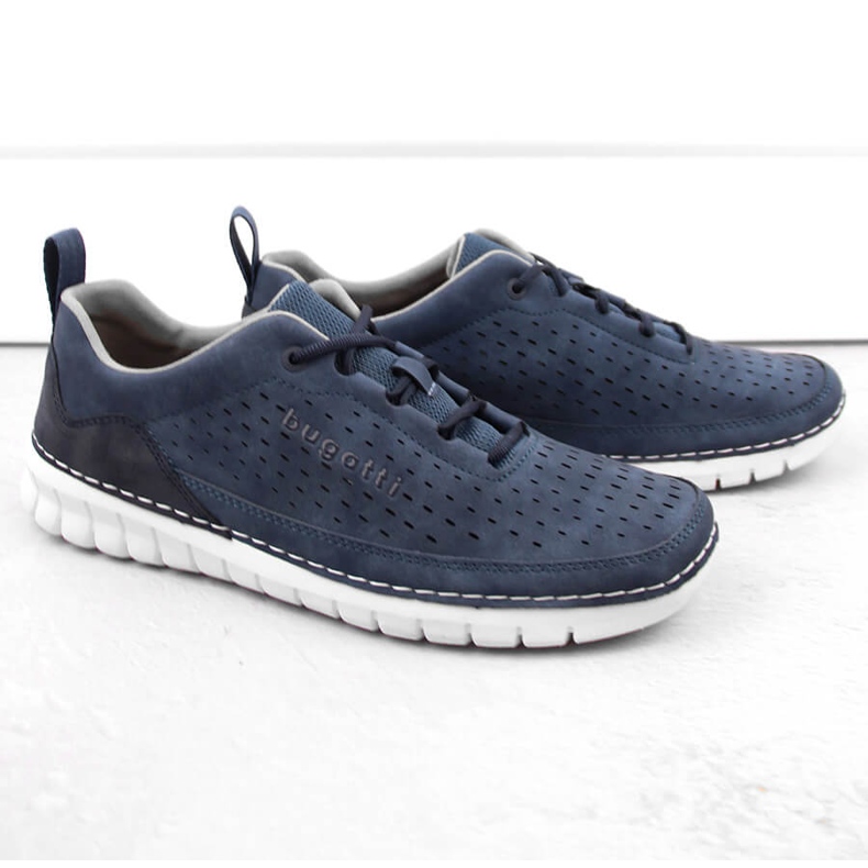 Deportivas cómodas caladas para hombre, azul oscuro Bugatti NN153319 1