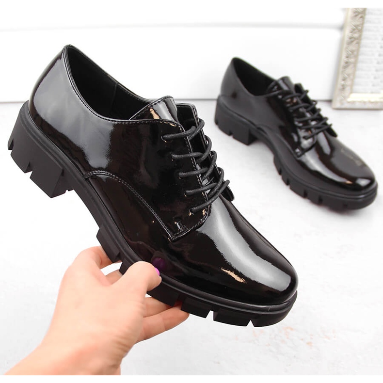 M. DASZYŃSKI Zapatos oxford mujer charol negro M.Daszyński MR23119-5 1