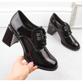 Zapatos de mujer en charol con tacón decorativo negro Vinceza 63510 5