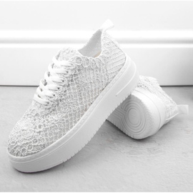 Zapatos de mujer blancos con cordones y plataforma T.Sokolski W503 4