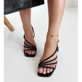 Sandalias negras de tacón decoradas con circonitas Morana negro 2