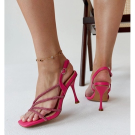 Sandalias de tacón rosa oscuro decoradas con circonitas Morana rosado 3