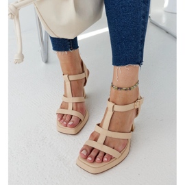 Sandalias de tacón beige claro confeccionadas en ecopiel Pirjo 3