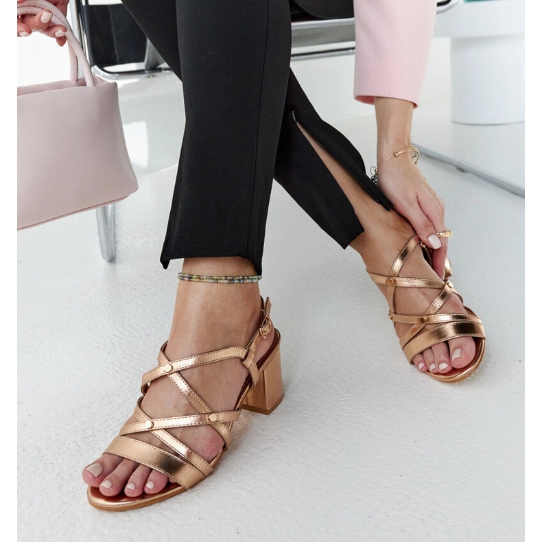 Sandalias de tacón Karmen dorado 1