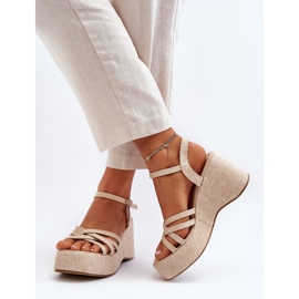 Sandalias beige claro con plataforma y cuña Oporia 9