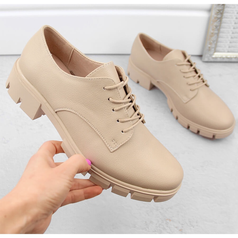 M. DASZYŃSKI Zapatos oxford de mujer beige M.Daszyński MR23119-5 1