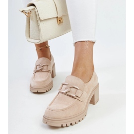 Zapatos beige con aplicación de piel de Vinceza. 3