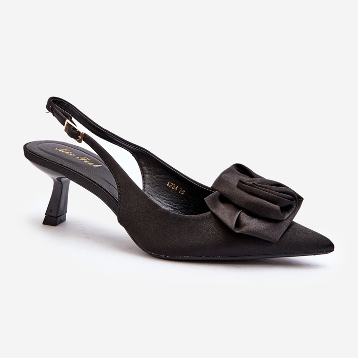 Tacones Ozena negros con decoración. 1