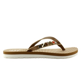 Chanclas con cinturón decorado B762 Beige 1 Chanclas con cinturón decorado B762 Beige 1
