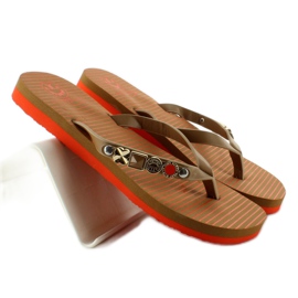 Chanclas con cinturón decorado B762 L. Marrón 2