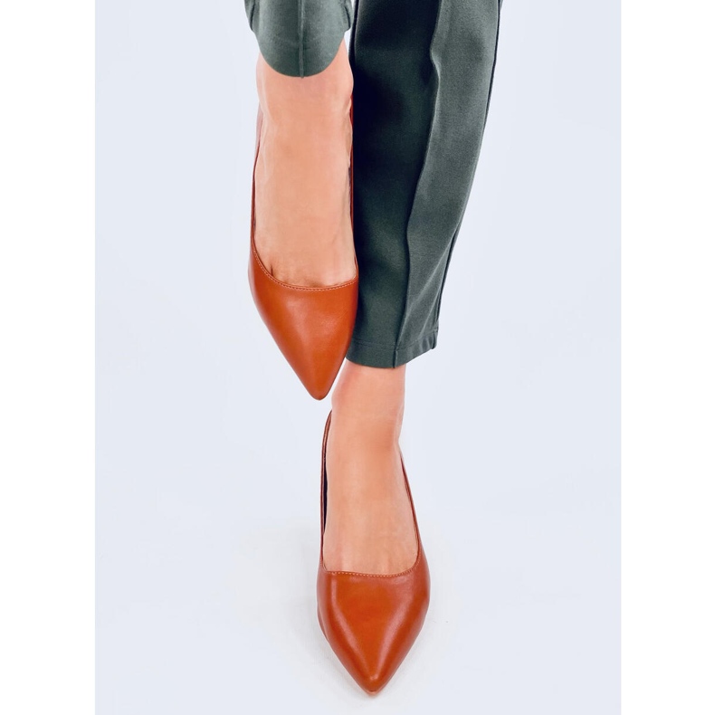 Zapatos de tacón bajo Greave Camel marrón 1