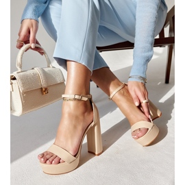 Sandalias de tacón beige de Sille 2