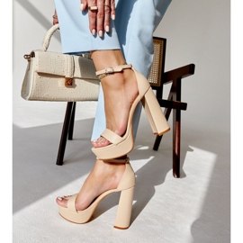 Sandalias de tacón beige de Sille 3