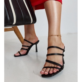 Chanclas tacón Semira negro 2