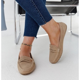 Mocasines beige con acabado mate de Rubiania 3