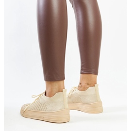 Deportivas ligeras beige claro de Senaida 3