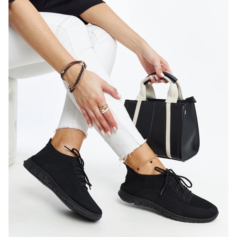 Zapatillas Zahira de tela negra. negro 1