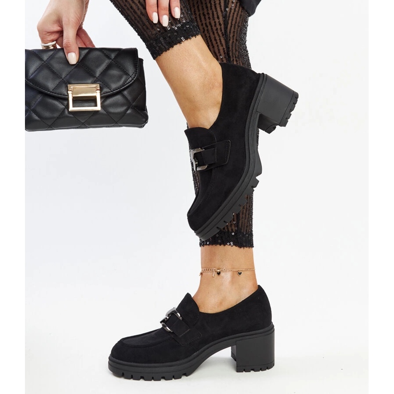 Zapatos negros con aplicación de piel de Vinceza. 1 Zapatos negros con aplicación de piel de Vinceza. 1