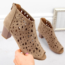 Botas de mujer de ante calado con puntera abierta, marrón claro, Jezzi RMR1954-16 1 Botas de mujer de ante calado con puntera abierta, marrón claro, Jezzi RMR1954-16 1