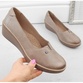 Zapatos cuña mujer cómodos piel sin cordones beige Helios 416.02 1