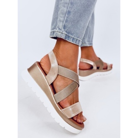 Sandalias con cuña Caden doradas dorado 3