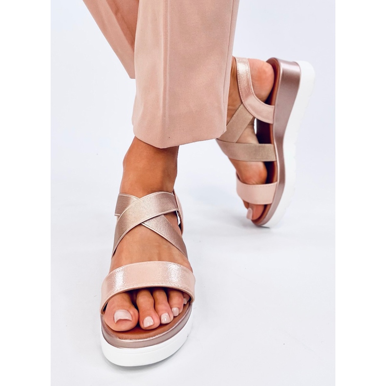 Sandalias Caden color champán rosa 1