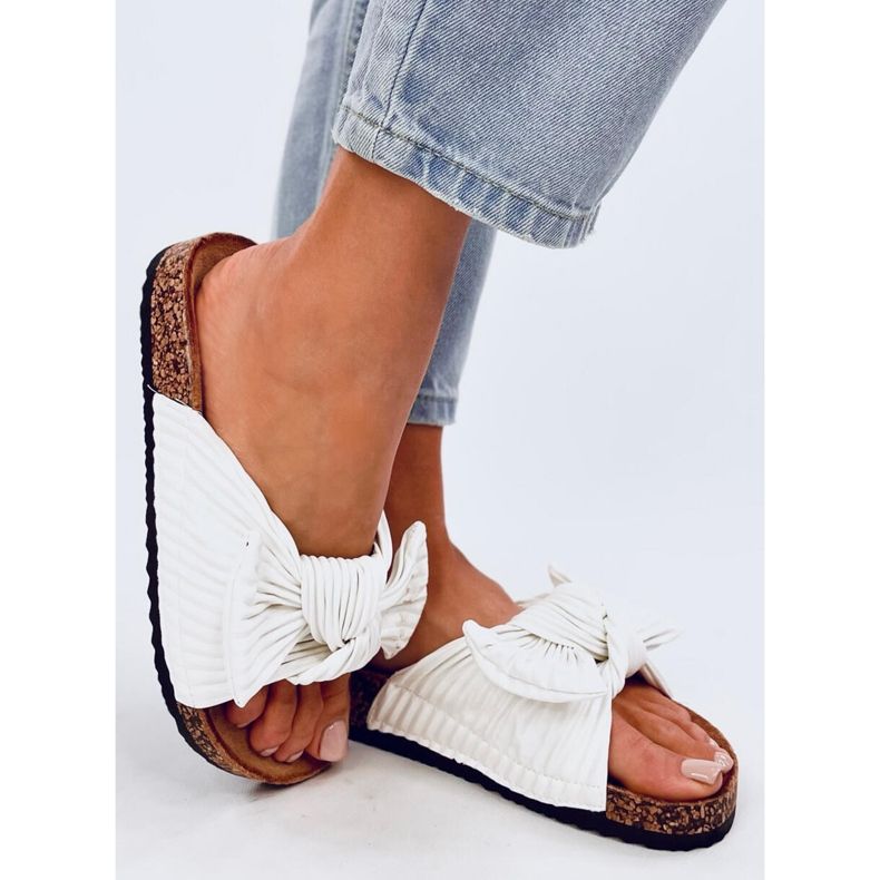 Pantuflas de corcho blanco musgo 2 Pantuflas de corcho blanco musgo 2