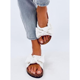 Pantuflas de corcho blanco musgo 1 Pantuflas de corcho blanco musgo 1