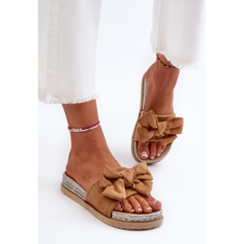 Chanclas Aflia con plataforma y lazo de mujer en color camel marrón 5