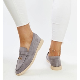 Mocasines grises con colgante de metal de Fiorano 1 Mocasines grises con colgante de metal de Fiorano 1