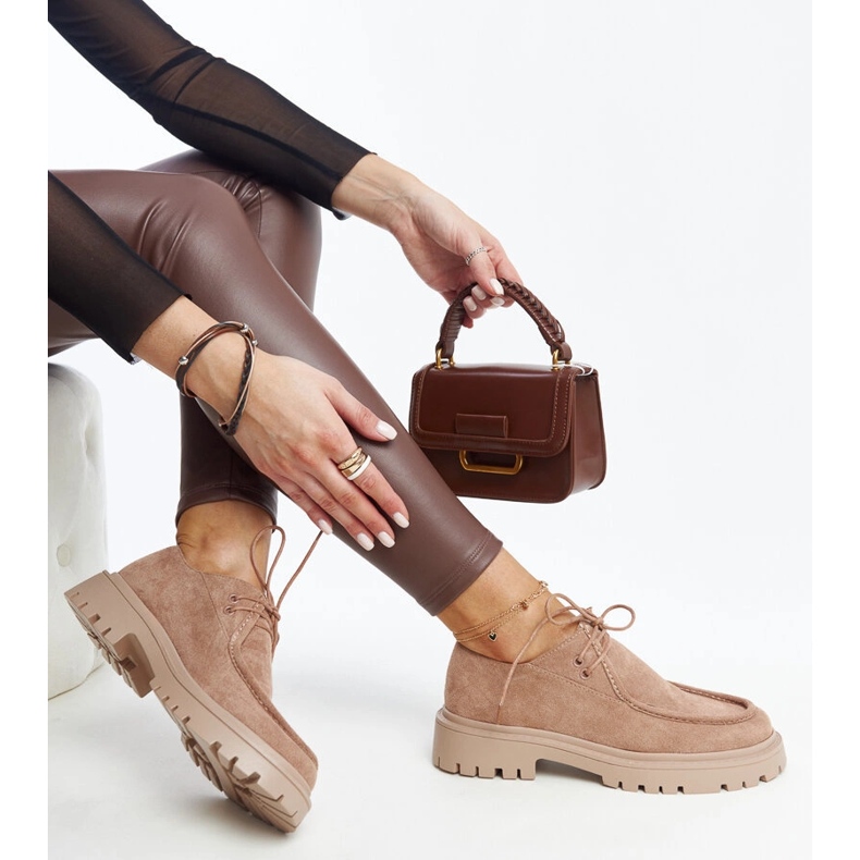 Zapatos Keiko clásicos ante marrón 1