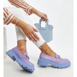 Mocasín morado con hebilla Lasima violeta 1