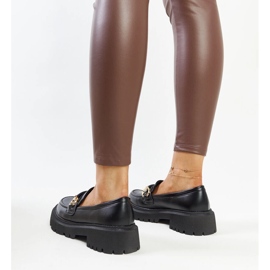 Mocasín negro con hebilla Lasima 3