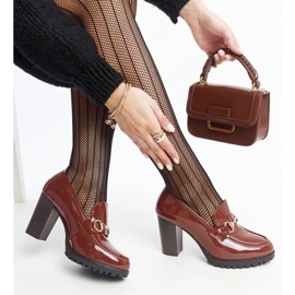 Zapatos de tacón de charol marrón de Giacoma 1 Zapatos de tacón de charol marrón de Giacoma 1