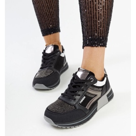 Deportivas negras con plataforma y pedrería Mauli negro 1