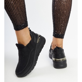 Deportivas Ashleey con cuña negra y pedrería negro 3