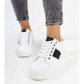 Zapatillas blancas y negras con suela gruesa Finestra. blanco 2