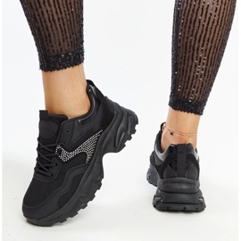 Deportivas negras con plataforma decoradas con pedrería Maras negro 3