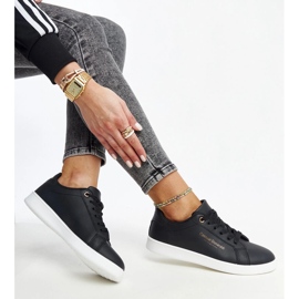 Zapatillas negras de ecopiel de Furat negro 1