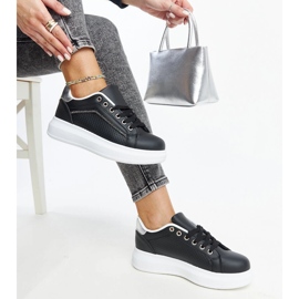 Deportivas negras con pedrería decorativa Perica. negro 1