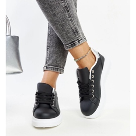 Deportivas negras con pedrería decorativa Perica. negro 3