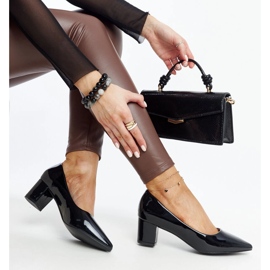 Salón tacón Ognjenka charol negro 1 Salón tacón Ognjenka charol negro 1