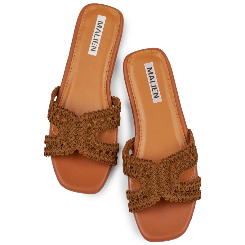 Chanclas de mujer encaje marrón con suela plana 1 Chanclas de mujer encaje marrón con suela plana 1