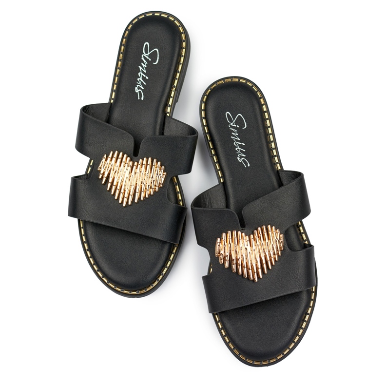 Pantuflas de mujer negras con corazón decorativo negro 1