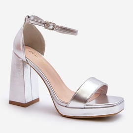 Sandalias de tacón cuadrado Merila plateadas de moda plata 3