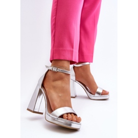 Sandalias de tacón cuadrado Merila plateadas de moda plata 4