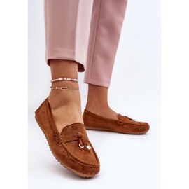 Mocasines Ontala clásicos de ante para mujer en color camel marrón 2