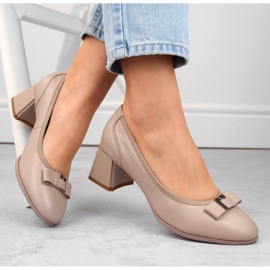 Zapatos de mujer de piel beige con tacón decorativo, Filippo DP6178 1