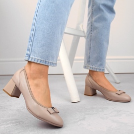 Zapatos de mujer de piel beige con tacón decorativo, Filippo DP6178 2